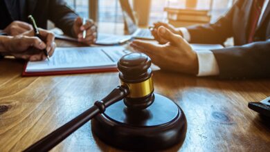 Contract Litigation Lawyer
